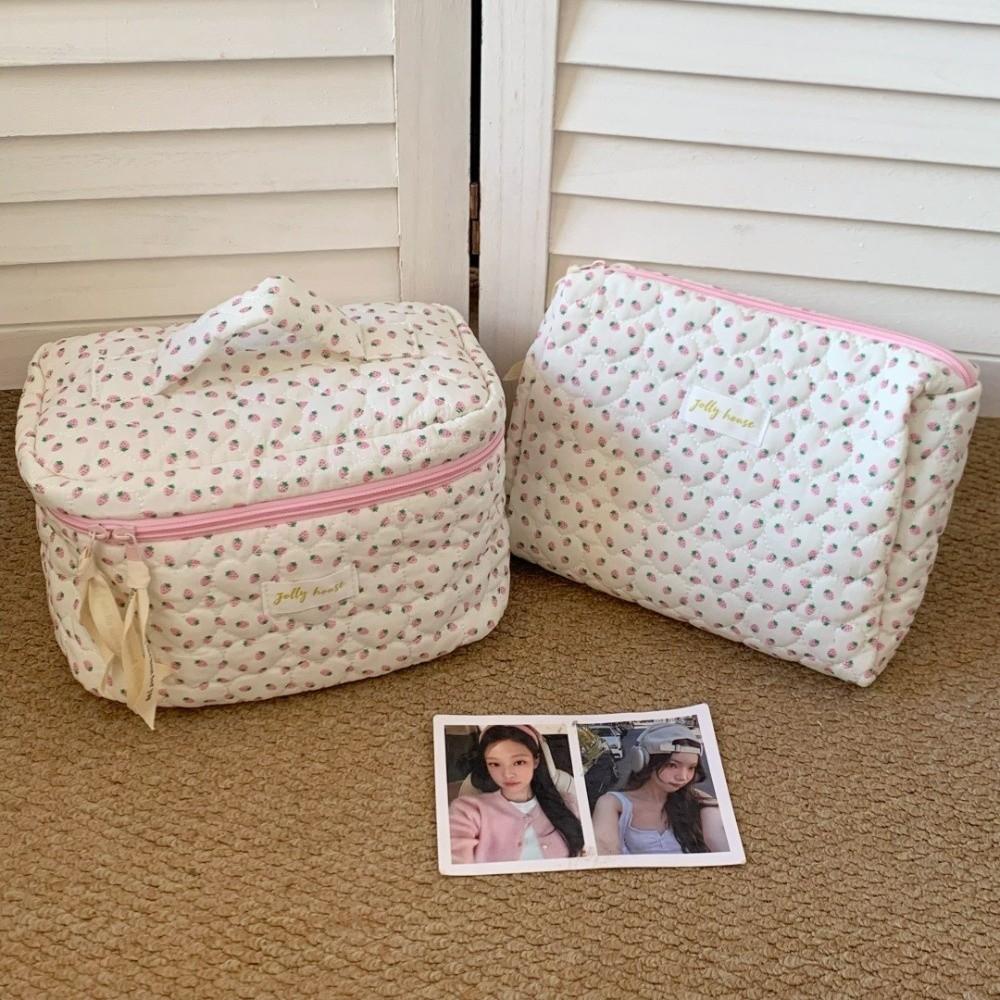 Strawberry Pattern Makeup Organizer Portable Travel Makeup Pouch Cosmetics Storage
