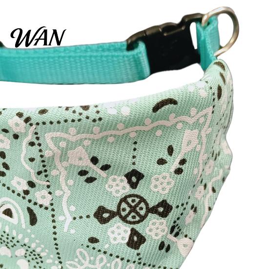 Walk-ready Dog Accessory Bandana Collar, Paisley Pattern with D-Ring, No-Tie Leash D-Ring Adjustable Stylish Collar for Small Medium Large Dogs