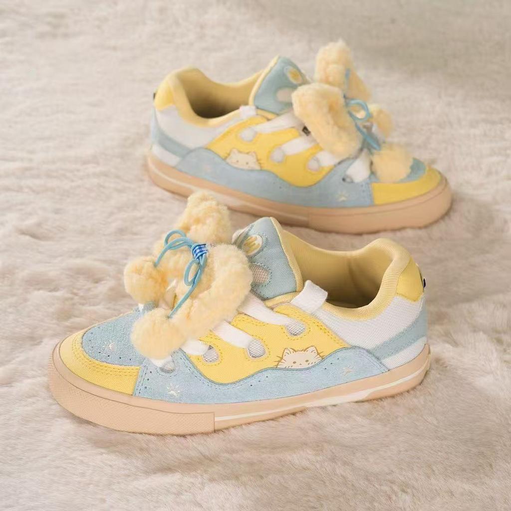 High value meets color scheme Xiaomi yellow and white cute bread new retro campus couple skateboard shoes