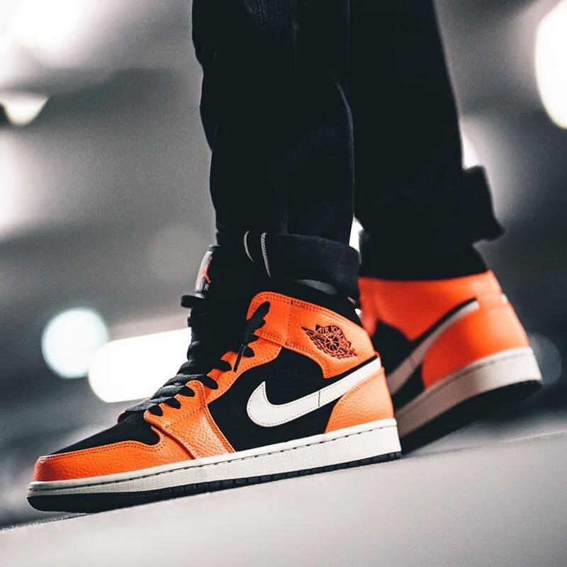 Jordan 1 Mid Black Cone GS 554725-062