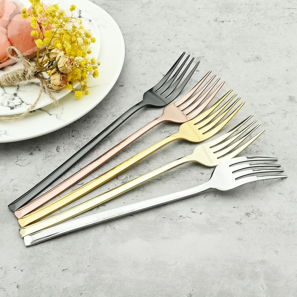 4Pcs Black Gold Cutlery Set Knives Fork Spoon Dinner Tableware Stainless Steel Dinnerware Party Kitchen Flatware Silverware Set