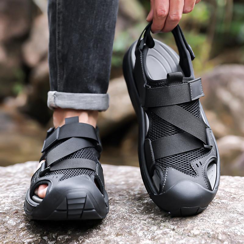 Fashion Mens Fashion Outdoor Sandals High Quality Male Beach Shoes Quick Dry Wading Aqua Flats Anti-collision Toe Summer Men Casual Shoe