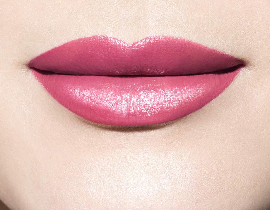 Revlon Kiss Melting Shine Lipstick 002 Nude Glare Sheer Pink Lipstick Nude Glare (Цветное изображение [Коралловый]) 4,2 г