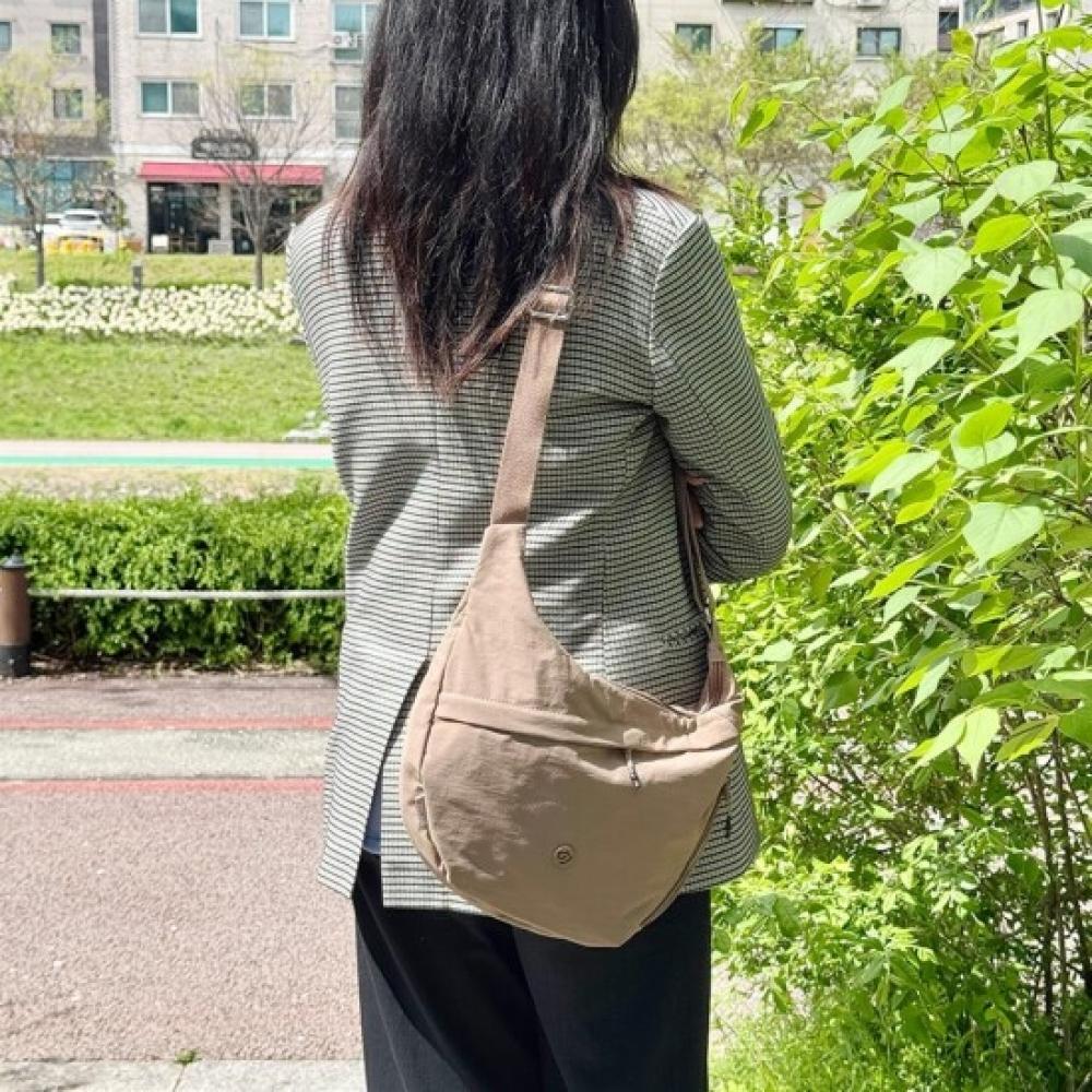 New ArrivalS Open Run Women S Lightweight Nylon croSSbody Bag