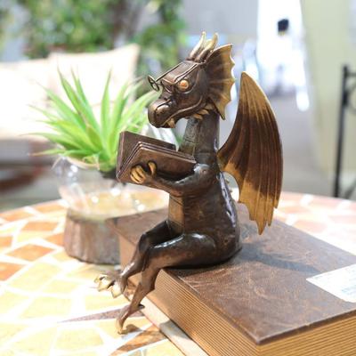 Винтажная книга для чтения, фигурка дракона, западная скульптура, статуя летающего дракона, модель из смолы, орнамент
