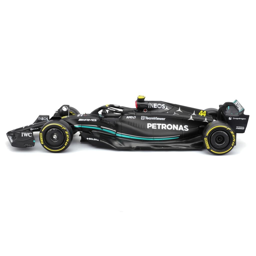 Bburago Модель 2023 года Масштаб F1 Petronas W14 E Performance с фигуркой Льюиса Хэмилтона Гоночный спортивный автомобиль Миниатюрная литая модель автомобиля 1/24 Mercedes-AMG #44 /