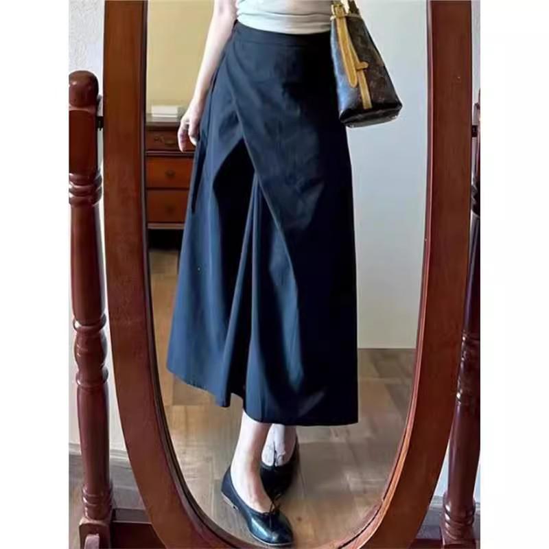 Юбка трапециевидной формы с высокой талией темного цвета для женщин — облегающая и средней длины