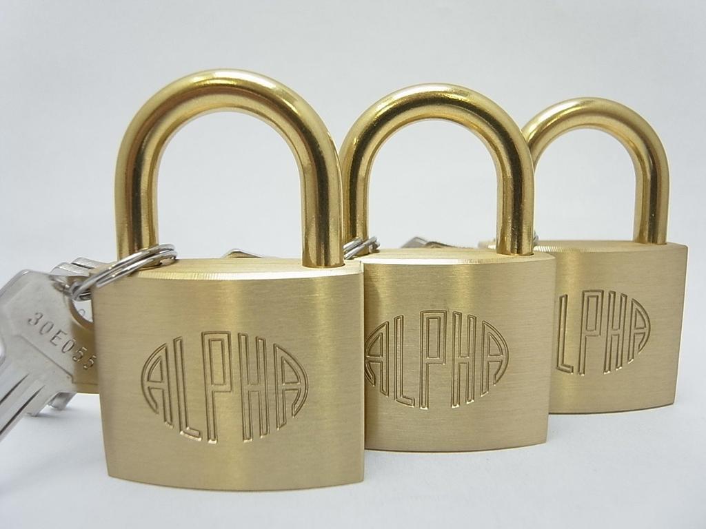 ALPHA Набор из 3 навесных замков с ключом 40 мм,