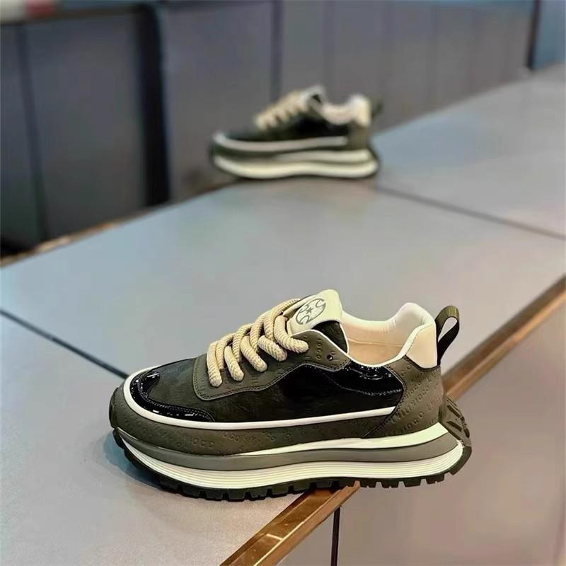 Мужские модные кроссовки осень/зима на массивной подошве: Спортивные и повседневные туфли с приподнятой подошвой в стиле Форреста Гампа