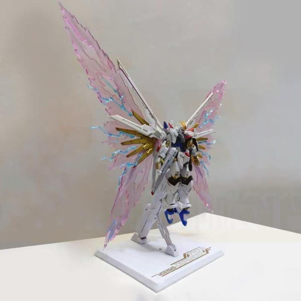 HG 1/144 Mighty Strike Freedom Gundam Wings of Light 3D Effect Figure (Clear) + Action Base [Parallel Import]
