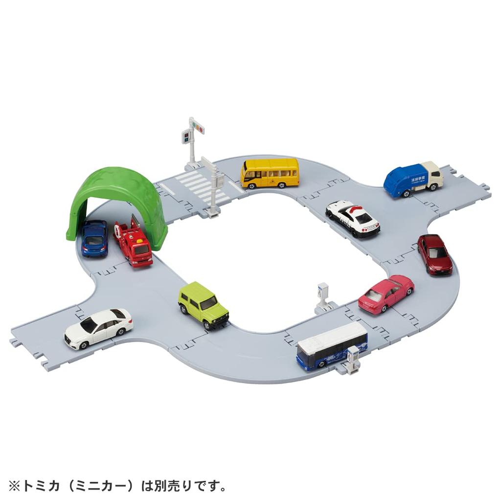 TAKARA TOMY "Tomica Tomica Town Easy Rebuild! Basic Road Set" Miniature Car Toy for Ages 3 and Up, Meets Toy Safety Standards, ST Mark Certified