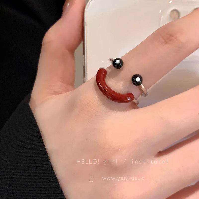 Quirky Open Smiley Face Ring: Cute, Funny & Fashionable Design for Women