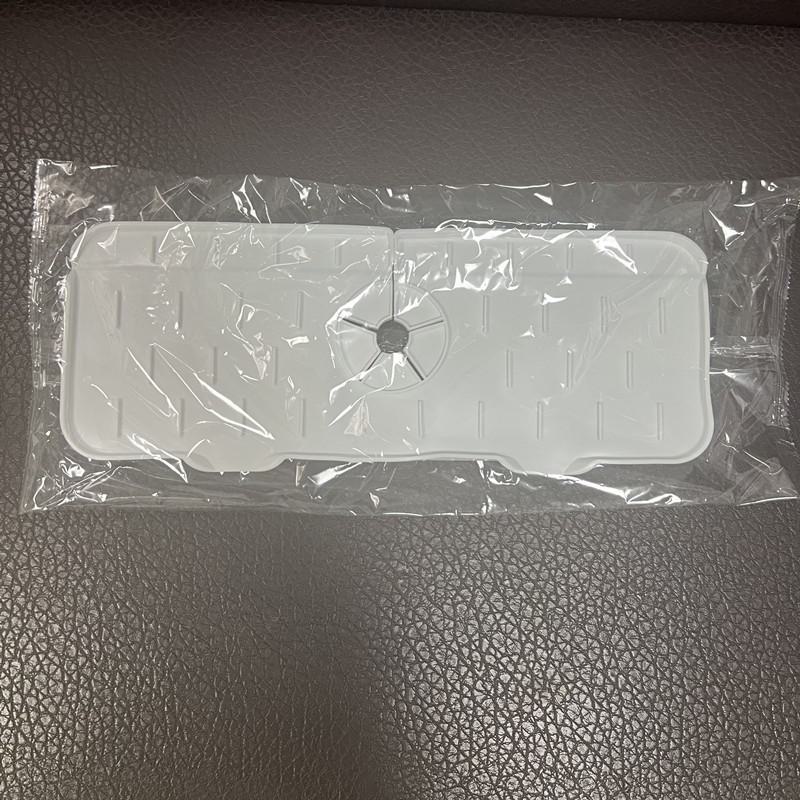 Anti-Splash Absorbent Pad for Kitchen Faucets and Sinks