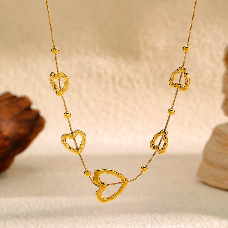 18K Gold Heart Stainless Steel Necklace For Women Luxury Premium Clavicle Chain Tarnish Free Titanium Steel Sweater Chain