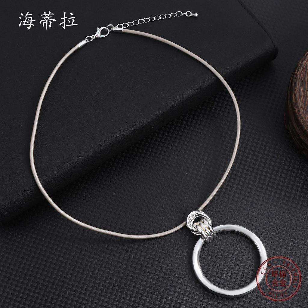 Металлический геометрический кулон в стиле INS, преувеличенное посеребренное колье из кожаного шнура с бабочкой, уличная мода, чокер.