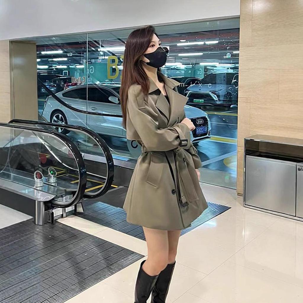 Женский весенний тренч в корейском стиле 2024: Маленькая средней длины, высококачественная верхняя одежда в британском стиле