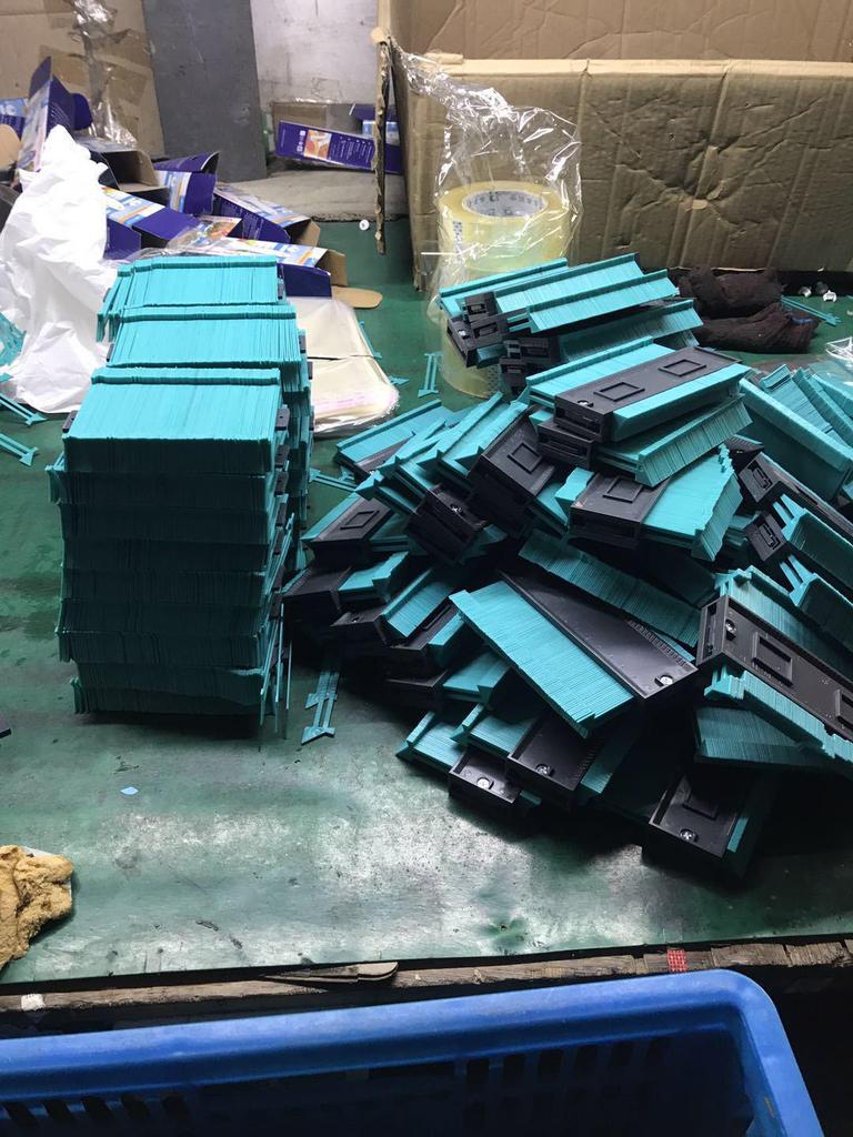 Contour Gauge Shaper - Irregular Profile Ruler