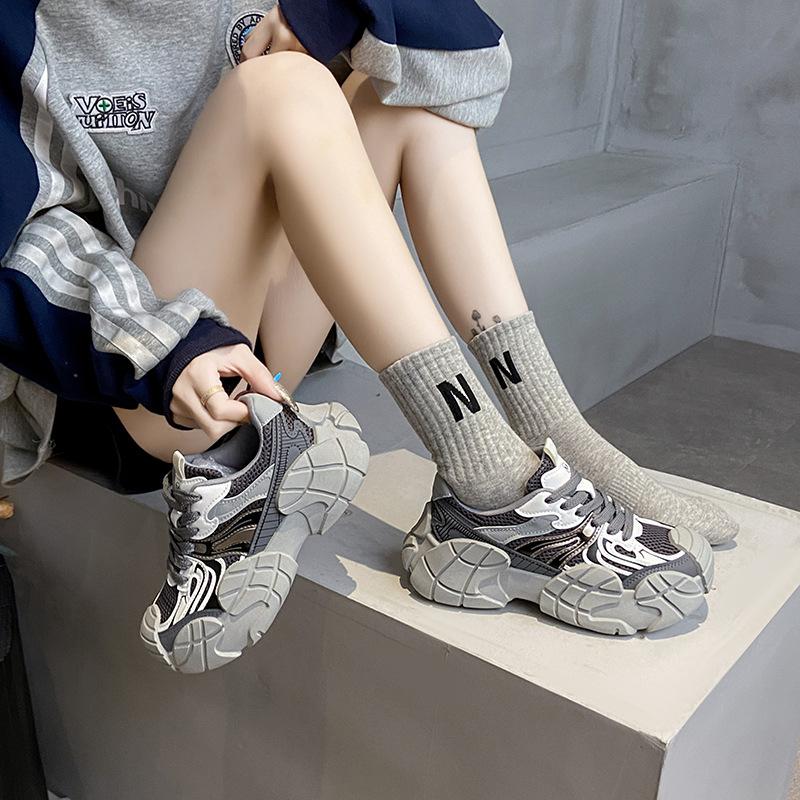 Модная платформа кроссовки папины женские 2025 осень и зима корейская версия маффин универсальная цветовая гамма дышащие повседневные спортивные туфли