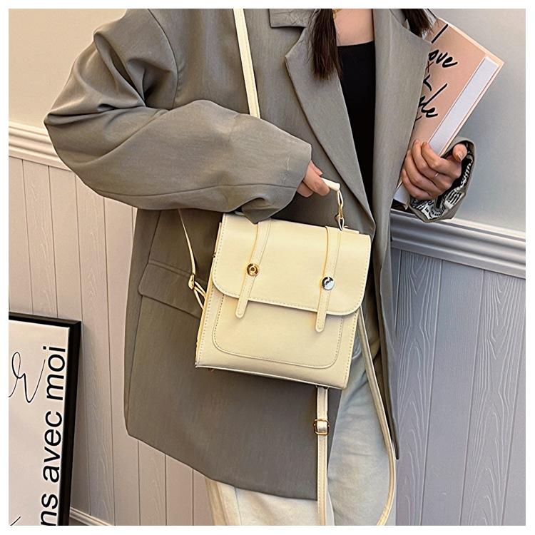 Large Capacity Fashionable and Minimalist Temperament Backpack, New Western-style Leisure Bag, Women's Minimalist Bag Trend