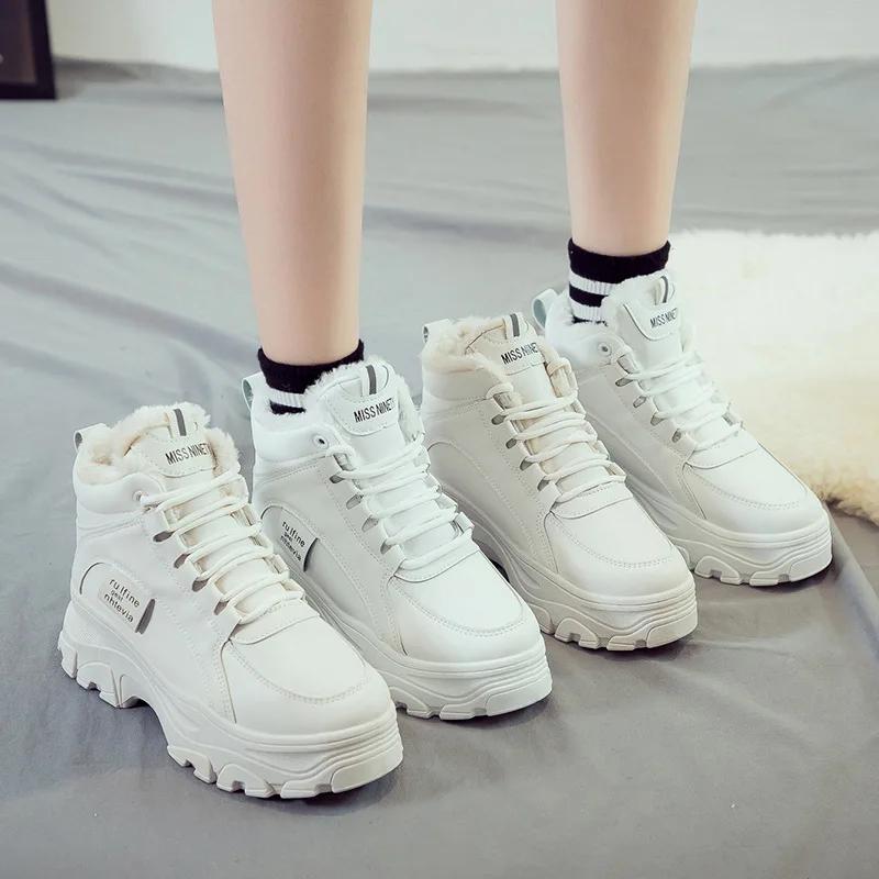 Зимняя обувь, женские ботинки на платформе, новинка 2024 года, массивные кроссовки, белые высокие повседневные туфли, дизайнерские модные плюшевые теплые женские ботильоны