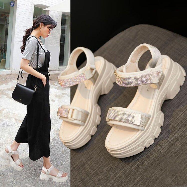 Босоножки на платформе со стразами, женские новые туфли-бублики летом 2024 года, модная верхняя одежда для увеличения роста, повседневная пляжная женская обувь