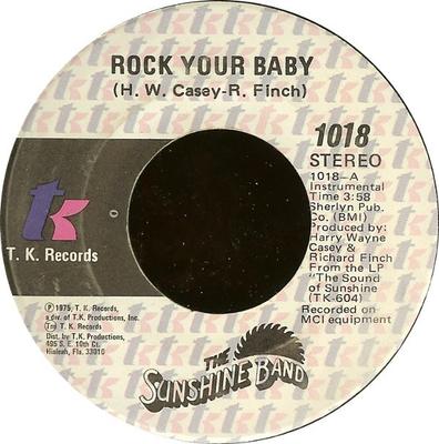 7-дюймовая пластинка SUNSHINE BAND - Rock Your Baby / S.O.S. 1018 Т.К.. Пластинки 1975 США Соул/Фанк Б/У