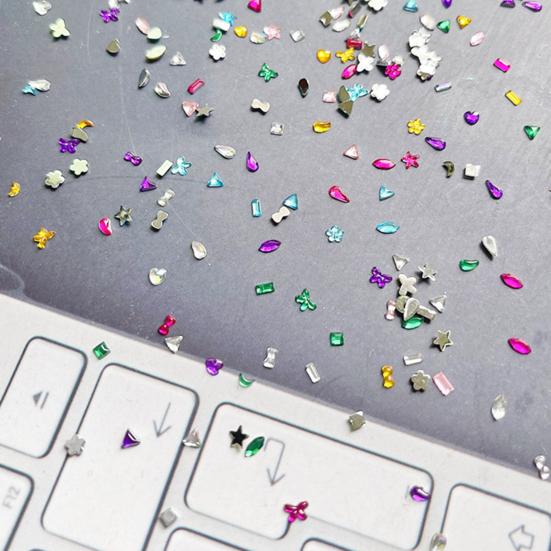 1000 шт./компл. акриловые стразы для дизайна ногтей, ассорти из мини-звезд, сердец, капель воды, цветов, геометрических форм, подвески для самостоятельного украшения ногтей, аксессуары