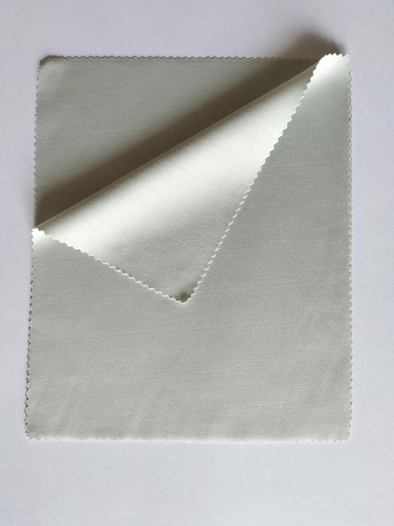 Набор из двух больших и двух маленьких чистящих салфеток из микрофибры для музыкальных инструментов (темно-синий)