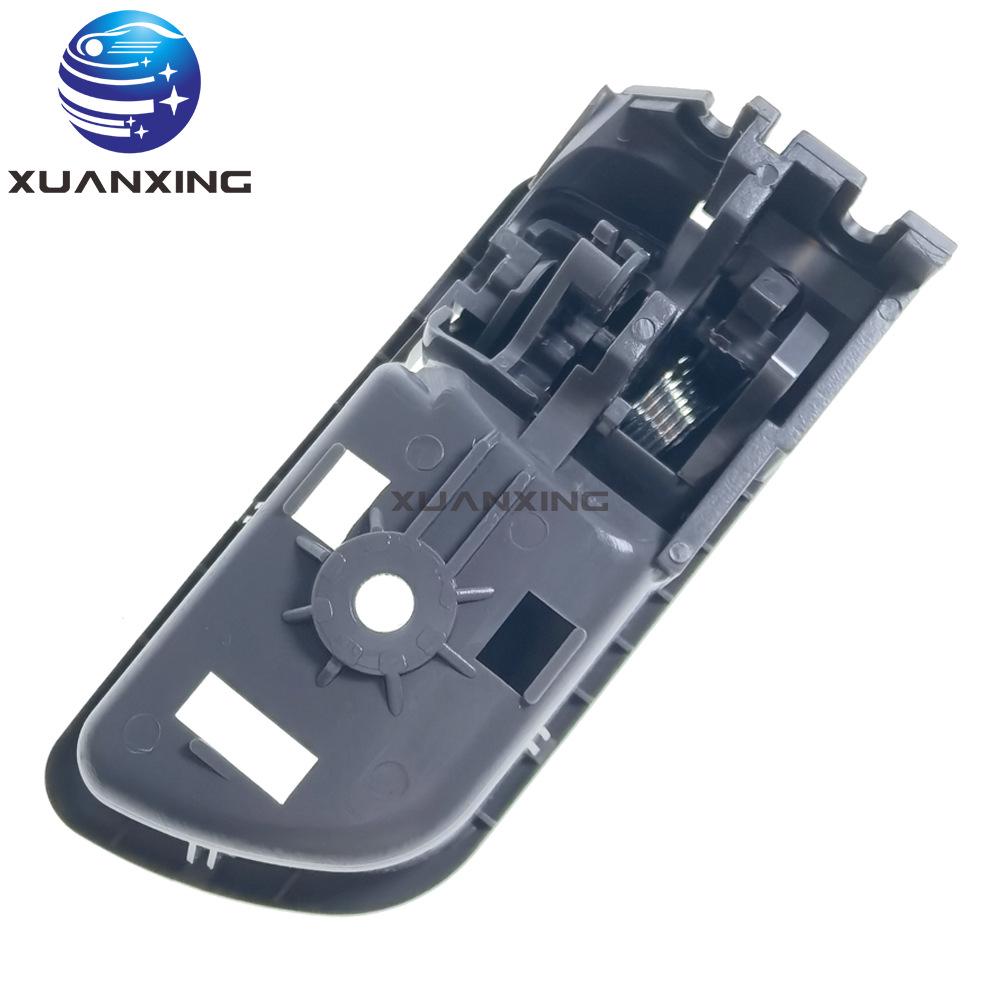 Внутренние ручки открывания левой и правой двери для Toyota Camry 2002-2006 годов выпуска (Номера деталей. 69206-33040 LH / 69205-33040 RH).