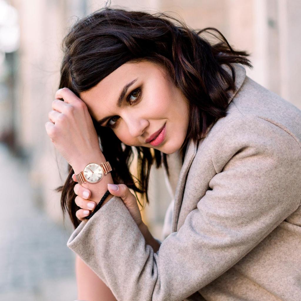 Часы Симпатичные розовое золото Популярные Стильные часы свободного размера с ремешком из нержавеющей стали с аналоговым дисплеем Модные аксессуары День рождения Годовщина Рождество