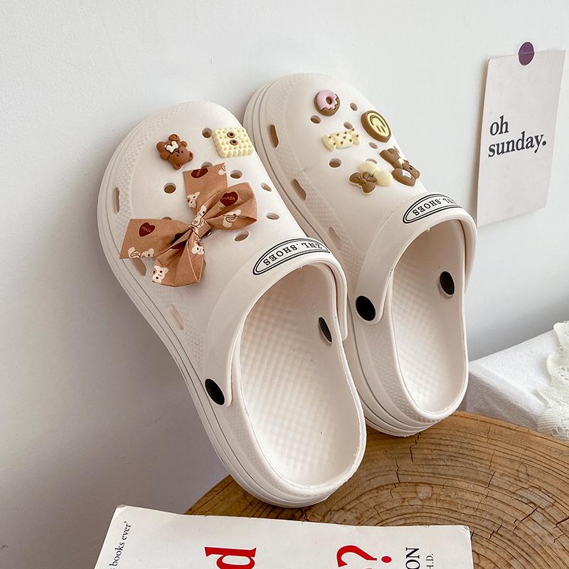 Повседневная обувь с отверстиями, женская летняя милая мультяшная верхняя одежда своими руками, модная сумка, головной убор, две вещи, на толстой подошве, классные тапочки