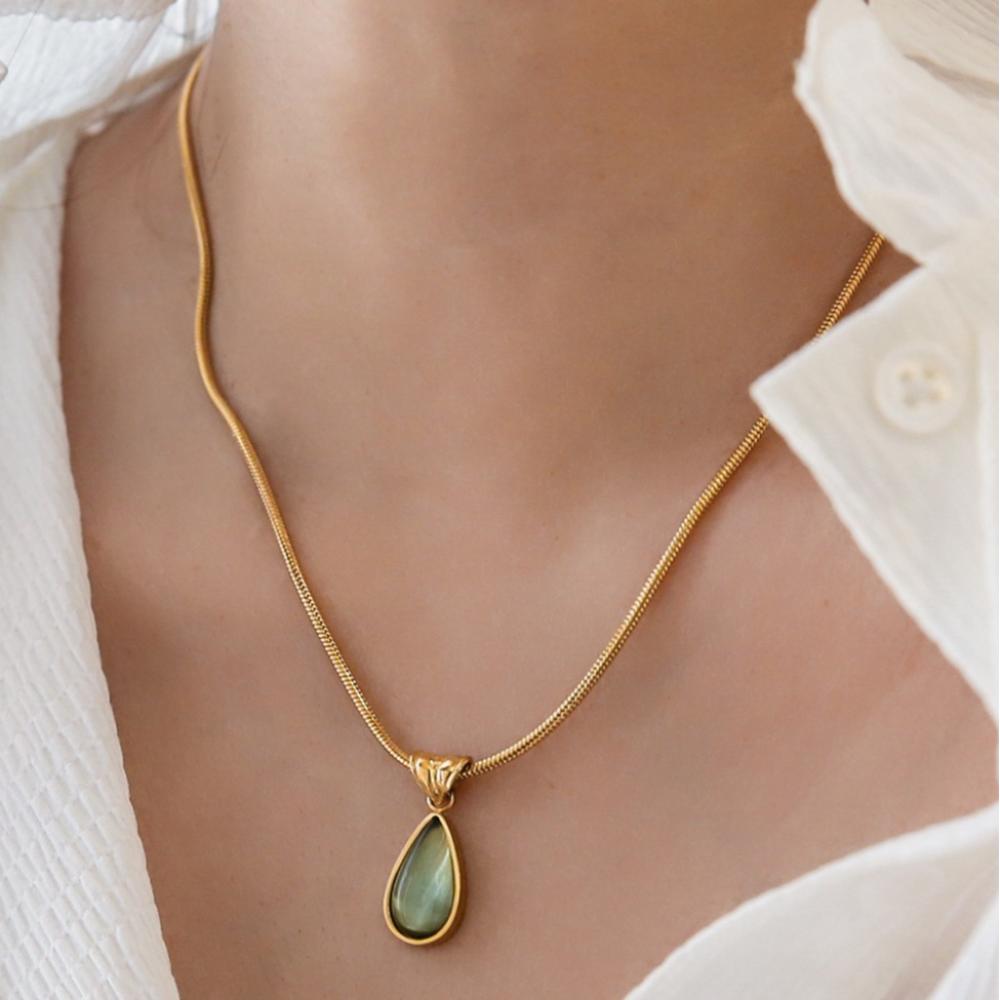 Olive-green Drop Pendant Necklace Titanium French Vintage Necklace Water Drop Neck Chain Girls