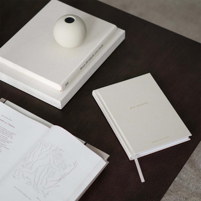 Журнал «Копай глубже» - Ежедневный журнал с 180 недатированными подсказками для намерения, исцеления, роста, благодарности