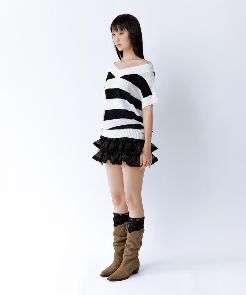 ROUGHNECK V-Neck Striped Knit White
