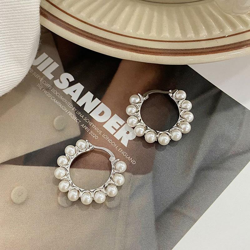 Light Luxury High-end French Elegant Temperament Pearl Ear Button Autumn and Winter Sweater Accessories New Style