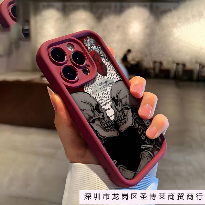Череп поцелуй применяется к чехлу для мобильного телефона Apple 16promax iPhone15/14 силиконовый 13 полностью закрывающий 16 мягкий XSMAX