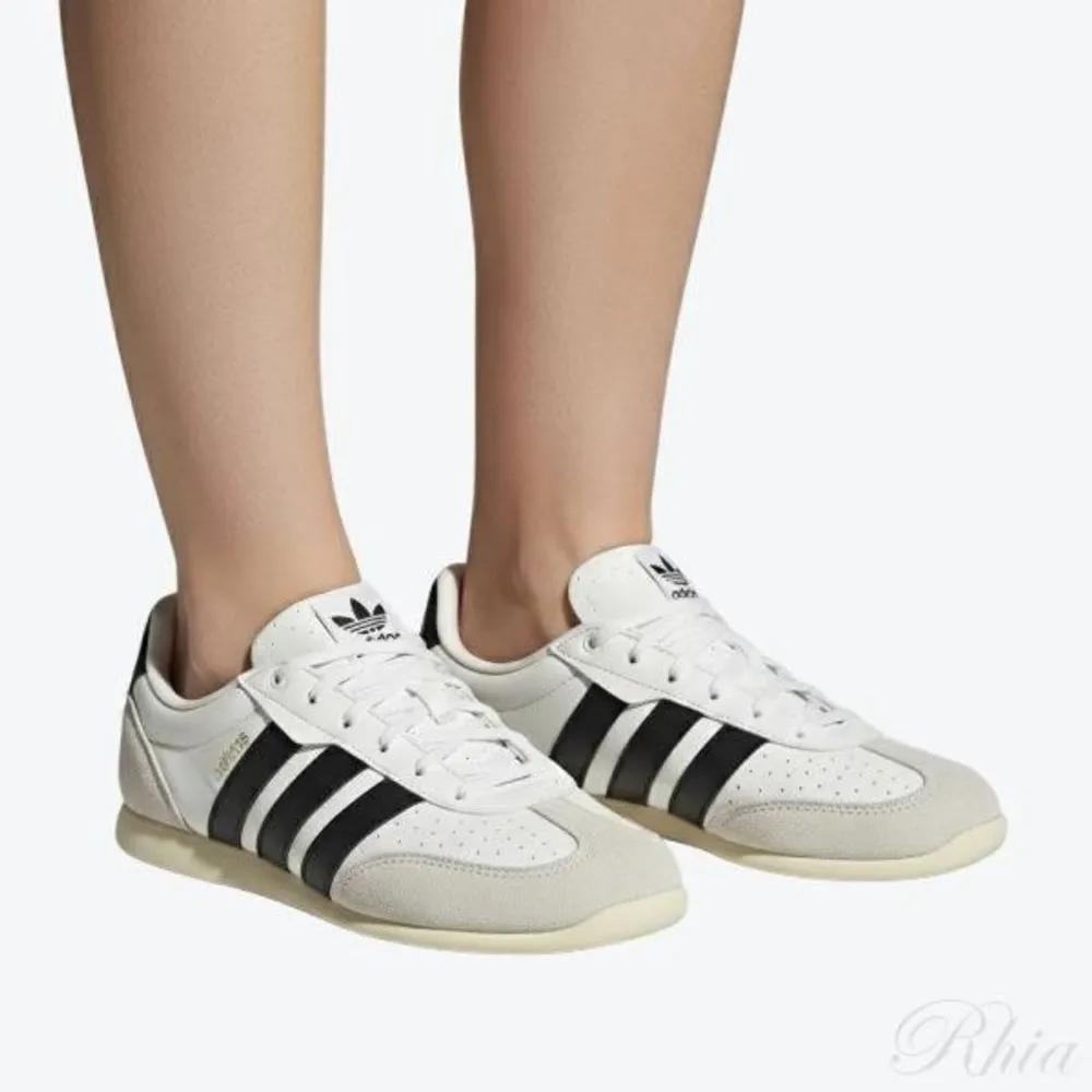 Adidas KI6726 Vareda Low CWHITE CBLACK WARVAN
