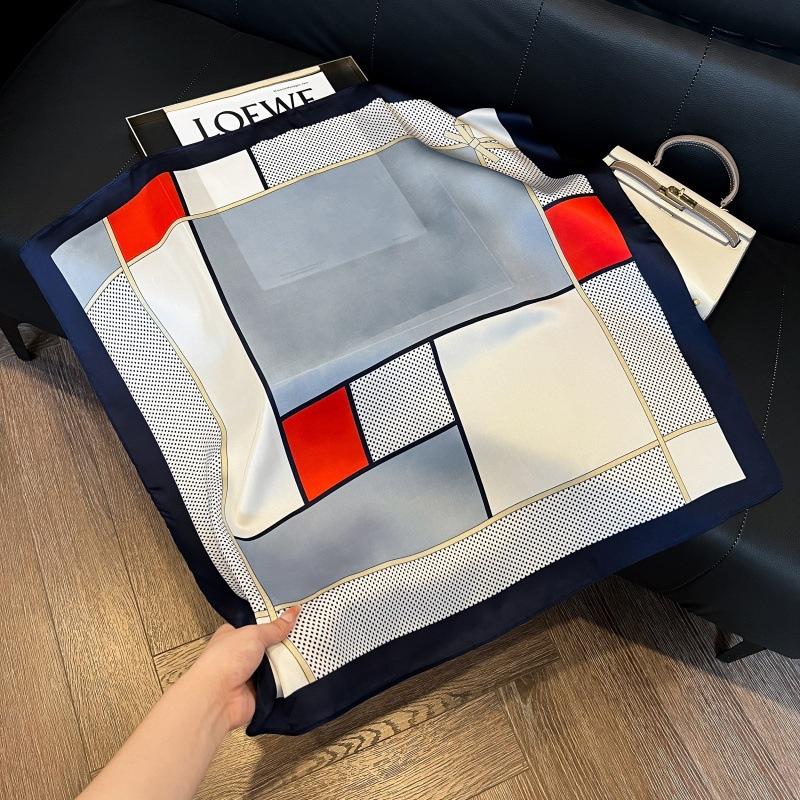 Temperament square scarf women's high-end small scarf summer neck protection scarf decoration spring and autumn versatile thin sunscreen 71 silk scarf