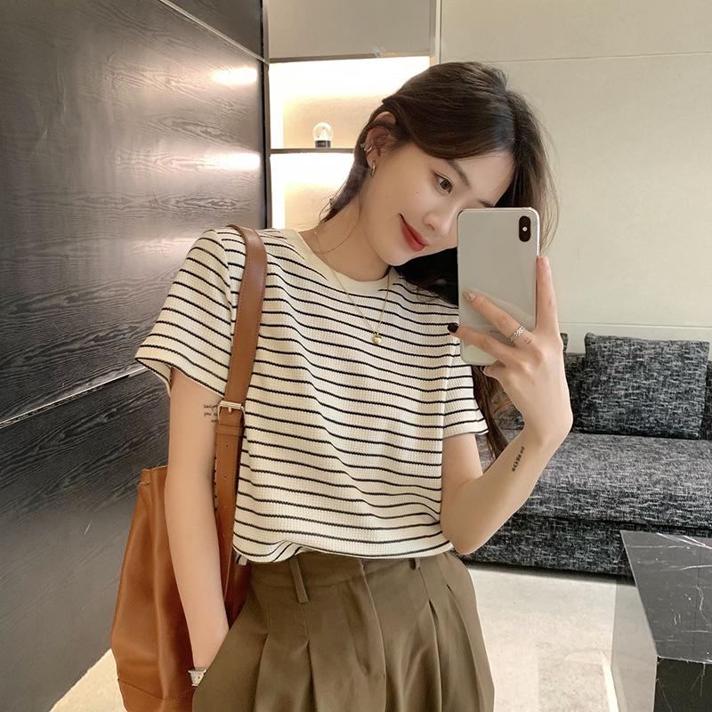 Women's Retro Striped Short-Sleeve T-Shirt, 2024 Summer Casual Loose Fit Trend, Round Neck Top