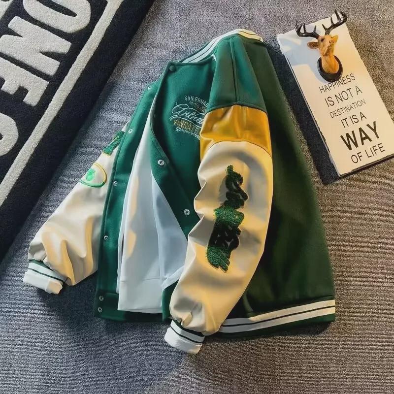 Мужская модная бейсбольная куртка с кожаными рукавами и вышивкой контрастного цвета — повседневная одежда в корейском стиле на весну и осень