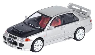 Inno Models 164 Mitsubishi Lancer Evolution III SilverCarbon Cap готовый продукт