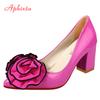 Fashion Aphixta Fashion Hot Sale Big Rose Flowers 7cm Chunky Heels Pumps Women Shoes Pointed Toe Appliques Pumps Super Big Size 35-53