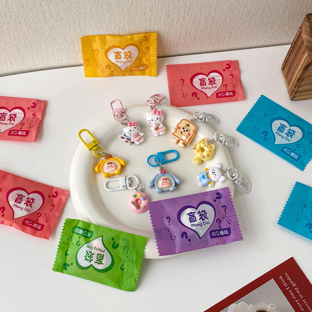 Брелок-сюрприз Маленький подарок Школьный рюкзак Милая сумка Мобильный телефон Подвеска Подарок Премиальная смола Брелок для рюкзака