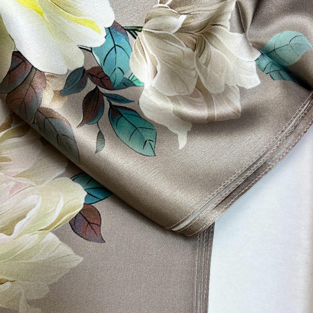 Peony Flower Chinese Ethnic Style Satin Silk Scarf Mulberry Silk Shawl Mother With Cheongsam Silk Defense