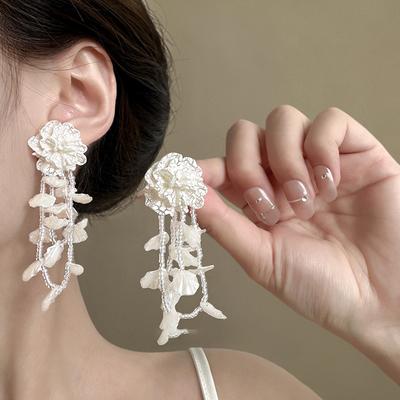 Серьги-кисточки с цветком из стеклянных бусин, легкая роскошь, изысканные, персонализированные серьги, модные, преувеличенные серьги, нишевые, с высоким чувством стиля