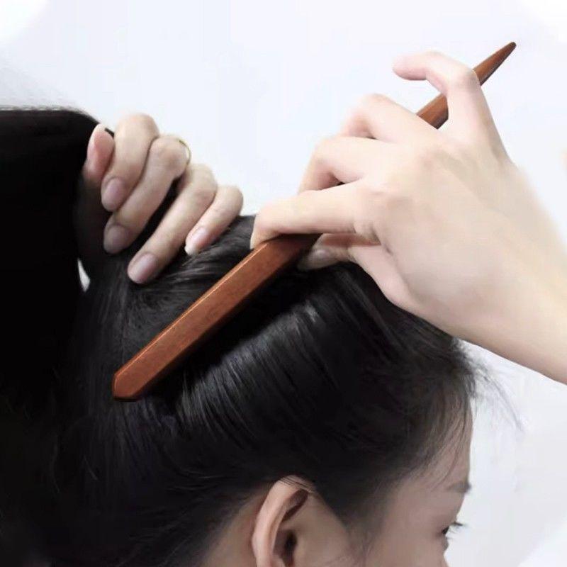 Wooden Long-Handled Pig Bristle Comb for Styling and Curling Hair