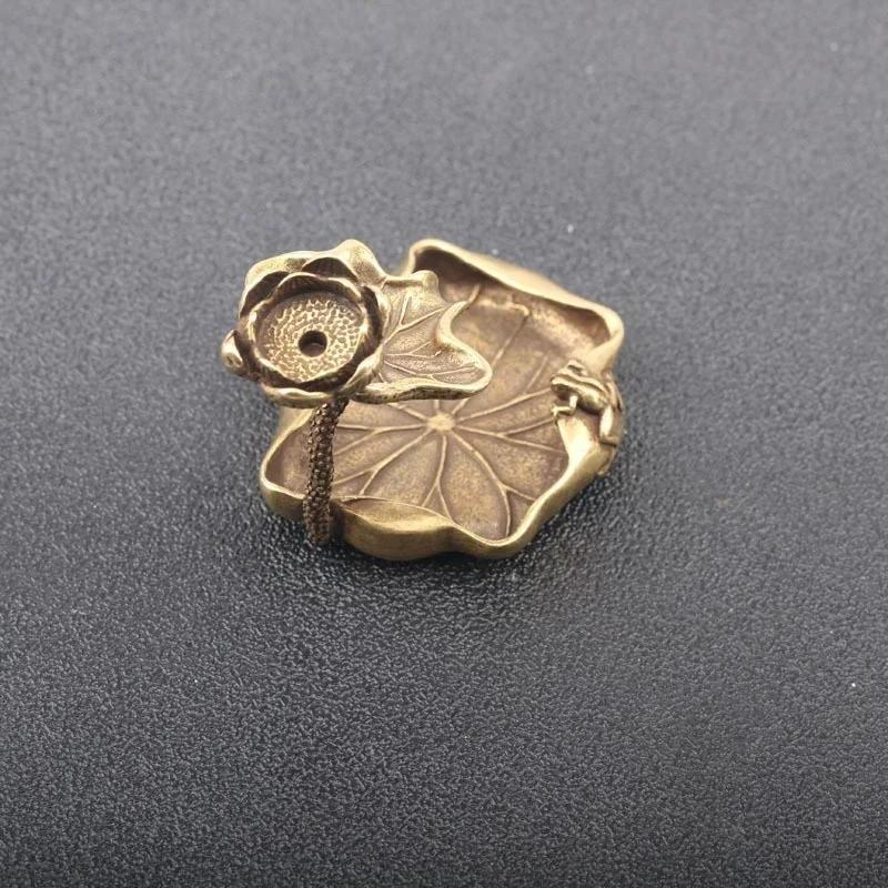 Антикварная латунная курильница для благовоний Лист лотоса Рефлюксные украшения Цельная чистая медь Лягушка Домашний декор Ароматические продукты Аксессуары