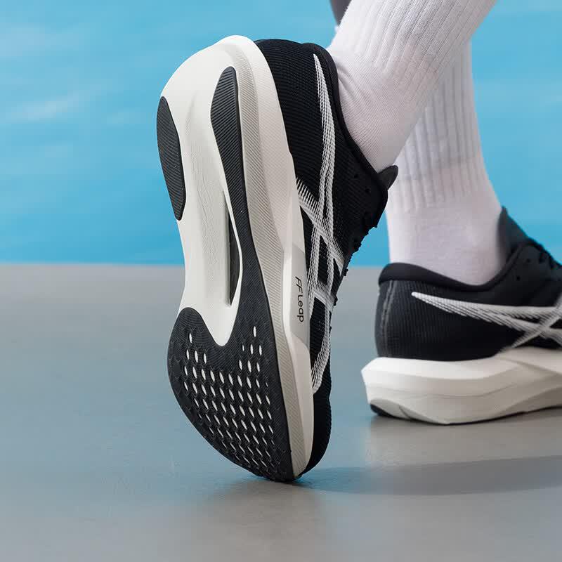 Asics Нейтральные беговые кроссовки 1013A183-001
