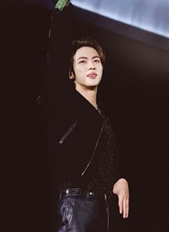 Товары JIN Постер 12 листов 1 набор наклеек BTS Bangtan 12 постеров 1 набор наклеек + + (ДЖИН_2)