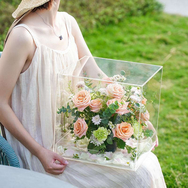 Custom Portable Transparent Acrylic Flower Gift Box
